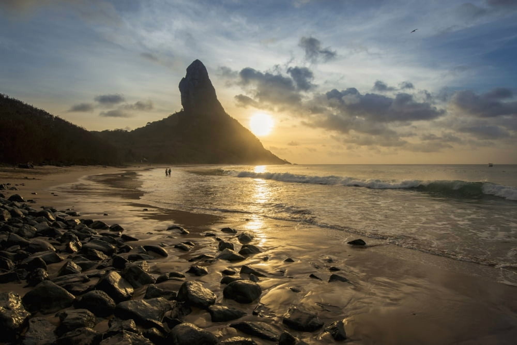View Of Morro Do Pico From Praia Da Conceicao Unesco World Heritage Site Praia Da Cachorro Fernando De Noronha Pernambuco Brazil Canvas Art - Dosfotos Design Pics (38 x 24)