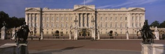 View Of The Buckingham Palace London England United Kingdom Canvas Art - Panoramic Images (36 x 12)