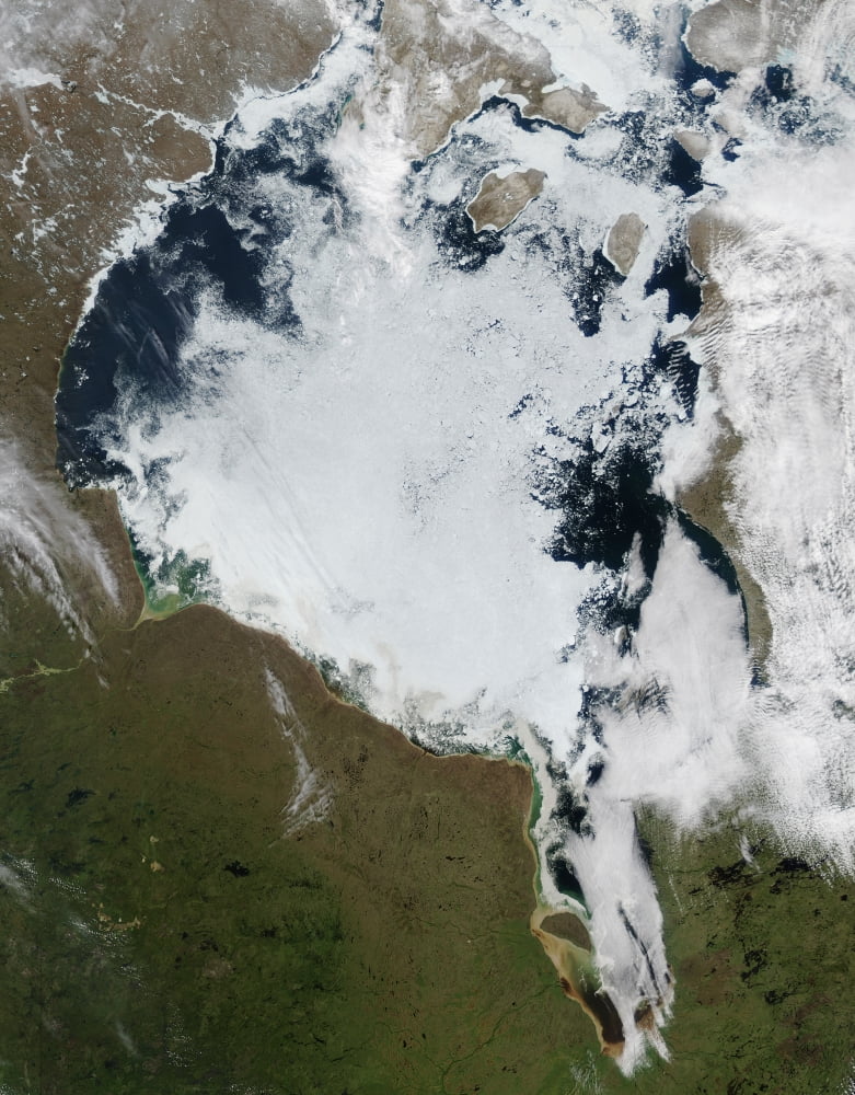 View of ice breaking up on Hudson Bay Canvas Art - Stocktrek Images (25 x 32)