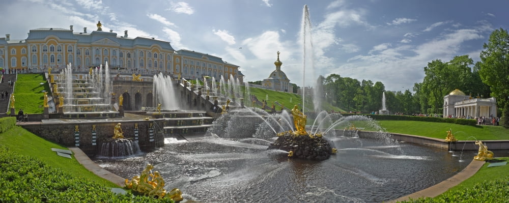 View of the Samson Fountain in front of the Peterhof Grand Palace Petrodvorets St Petersburg Russia Canvas Art - Panoramic Images (27 x 9)