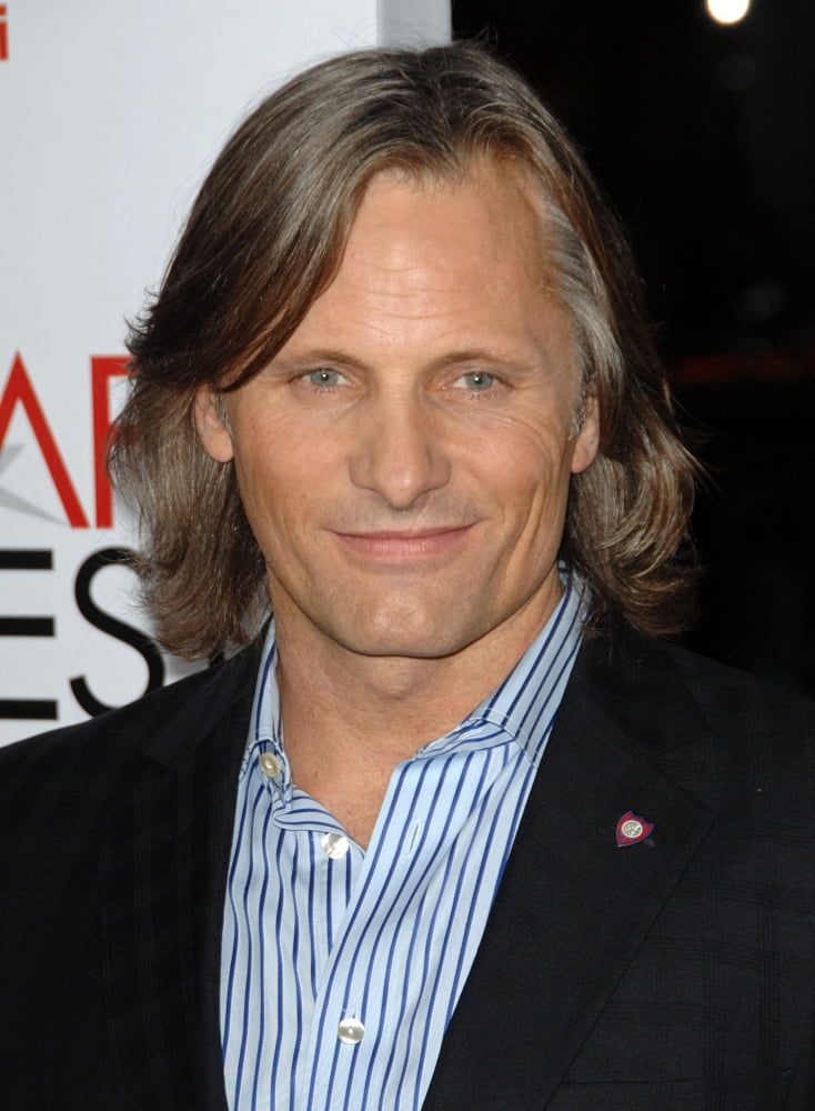 Viggo Mortensen At Arrivals For Afi Fest 2009 Gala Screening Of The Road & A Tribute To Viggo Mortensen Canvas Art - (16 x 20)