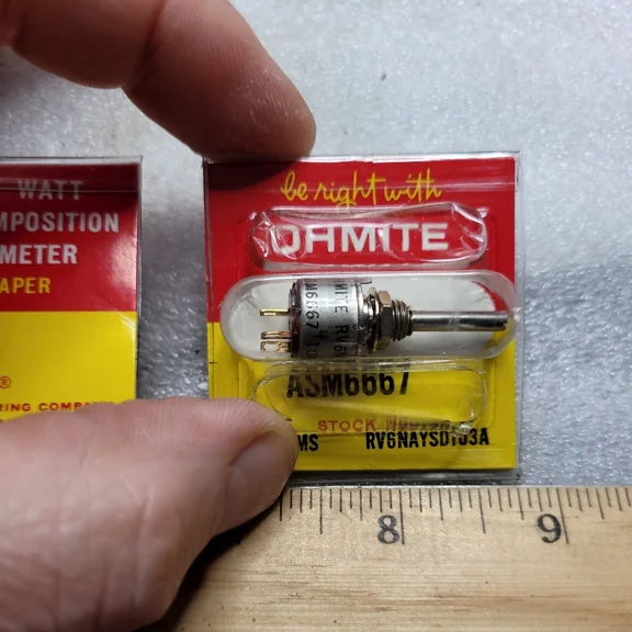 Vigor - Asm6667 Ohmite, 1/2 Watt 100K Ohm 10%, Rotary Molded Potentiometer Linear Taper