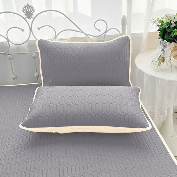 Vikakiooze Natural Emulsion Mattress Topper Layer Of Emulsion Foam Breathable Responsive Support Three-Piece Set Sheets Plus Two Pillowcases