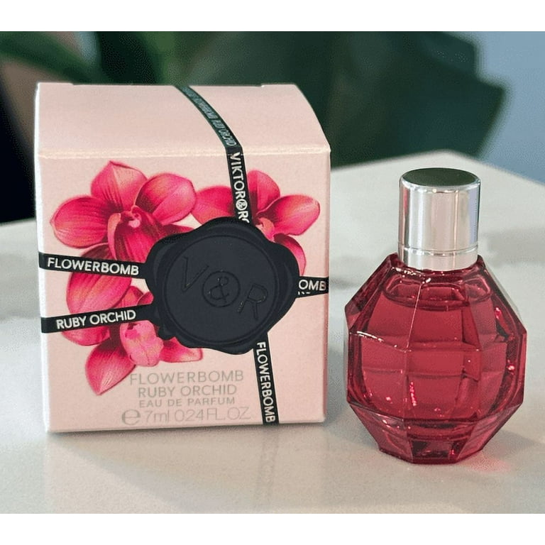 Flowerbomb Ruby Orchid Eau De Parfum Spray By Viktor & Rolf - 3.4 oz Flowerbomb Ruby Orchid Eau De Parfum Spray By Viktor & Rolf - 3.4 oz