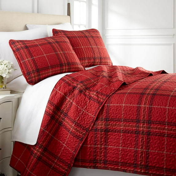 Vilano Plaid Printed Quilt Set by SouthShore Fine Linens