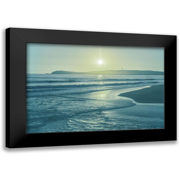 Villa, Mlli 14x11 Black Modern Framed Museum Art Print Titled - Soft Beach Sun