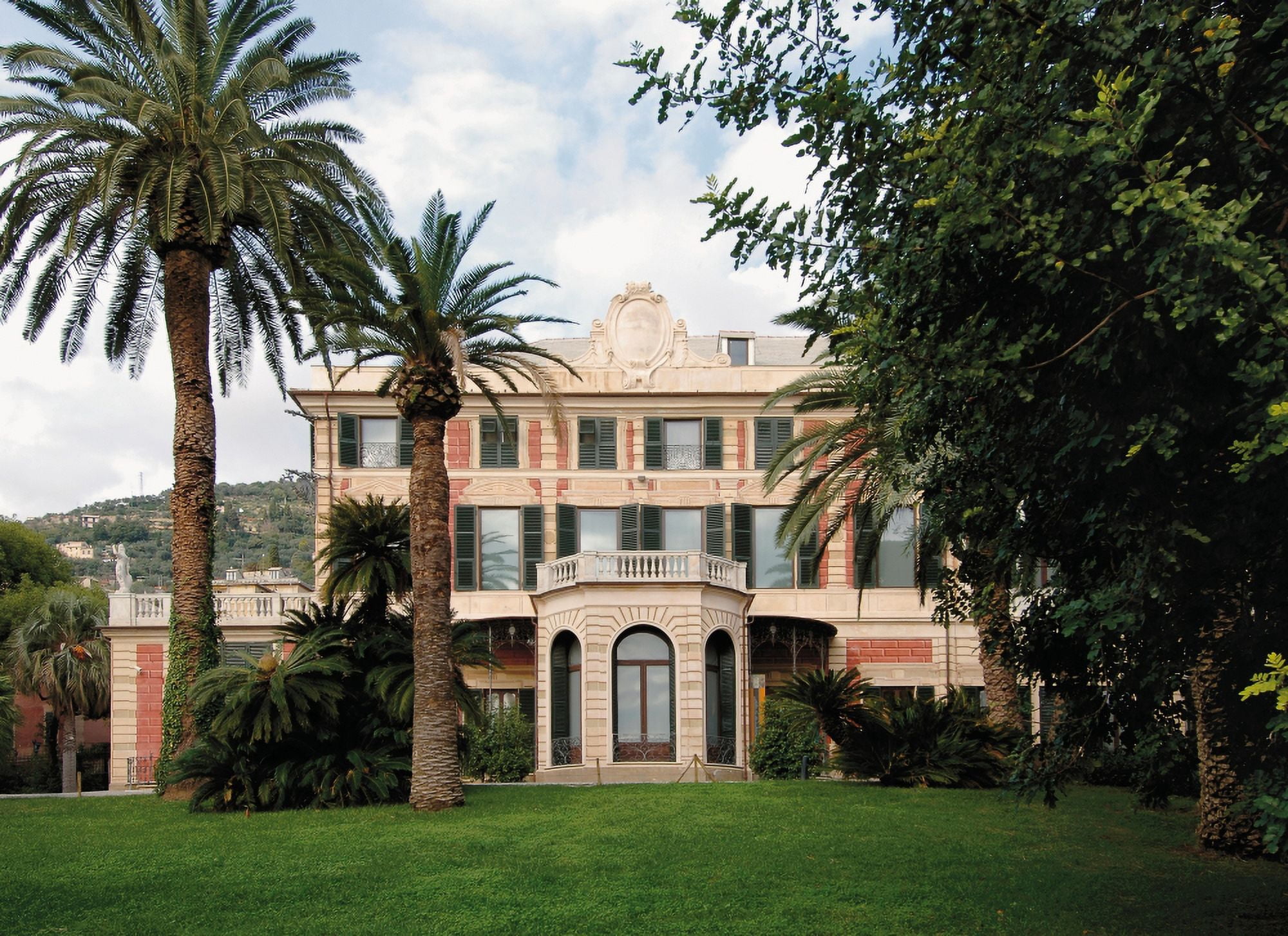 Villa Serra In Genoa Nervi Canvas Art -  (36 x 24)
