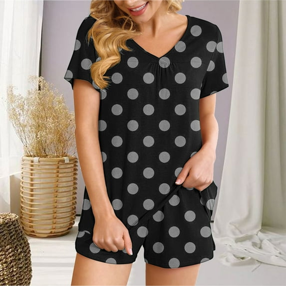 Viluyesy V-Neck T-Shirt and Shorts 2PC for Women Printed Tops Elastic Waist Short Pants Sets Pocket Fashionable Shirt and Shorts Sets Two PC Black Size S