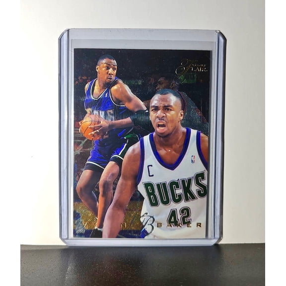 Vin Baker 1995-96 Flair NBA #74 Card Milwaukee Bucks