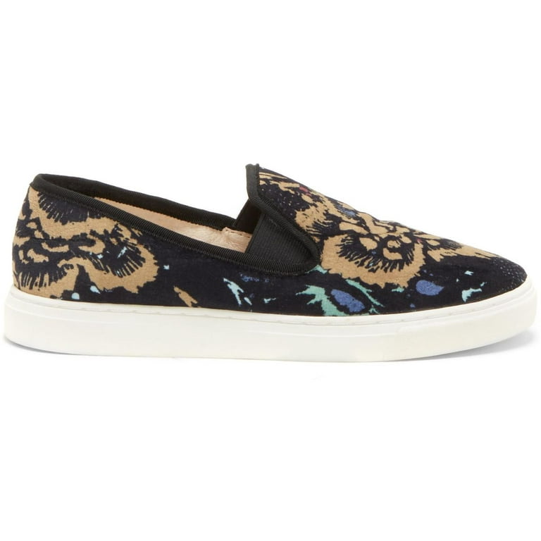 Vince camuto becker slip on deals sneakers