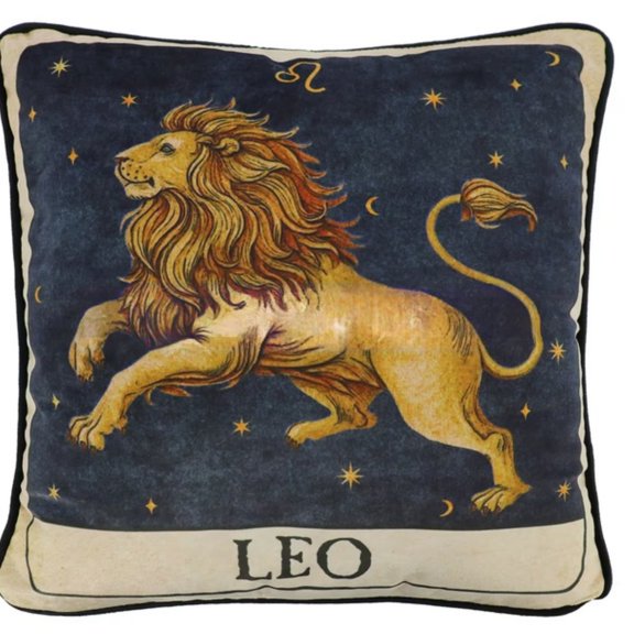 Vintage 12 Zodiac Star Sign Astrology Throw Pillow, Retro Tarot Style Constellation Square Decorative Cushion, Soft Plush Starry Sky Horoscope Pillow,Personalized Gift for Men Women（Leo）