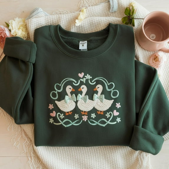 Vintage 80s Embroidered Goose Sweatshirt: Cottagecore Farm Tee
