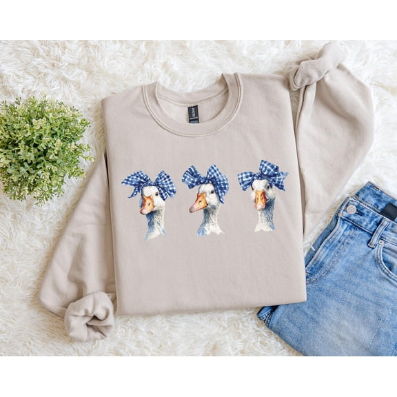 Vintage 80s Goose Sweatshirt, Blue Ribbon Goose Crewneck, Retro Goose Graphic Sweatshirt, Cute Farm Animal Tee, Cottagecore Women Tshirt All Size S-5XL
