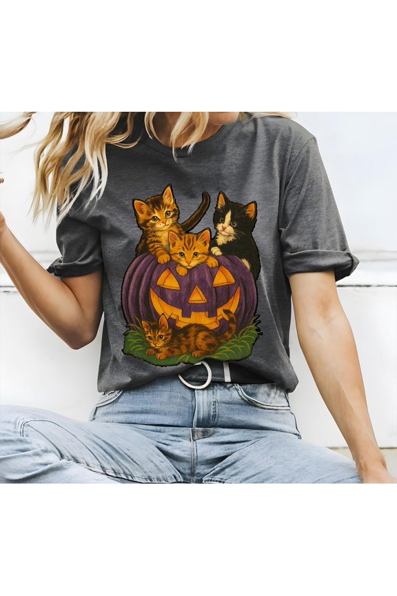 Vintage 90S Spooky Cat Shirt: Retro Kitten Tee