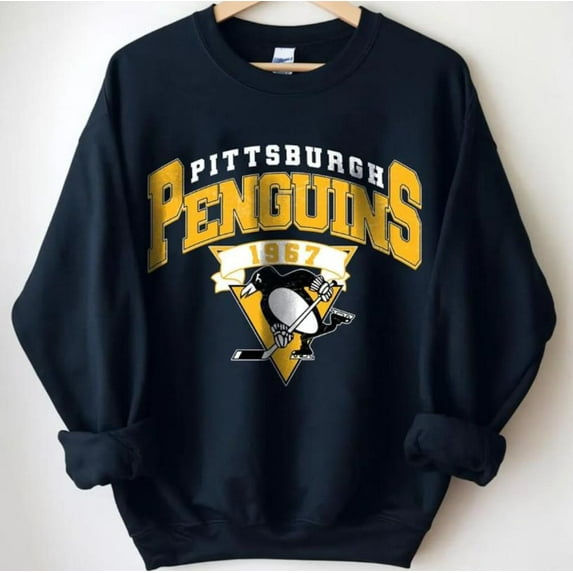 Vintage 90s Pittsburgh Hockey Sweatshirt, Pittsburgh Hockey Fan Shirt, Retro Penguins Ice Hockey Tee ,Black Color,Size 2XL