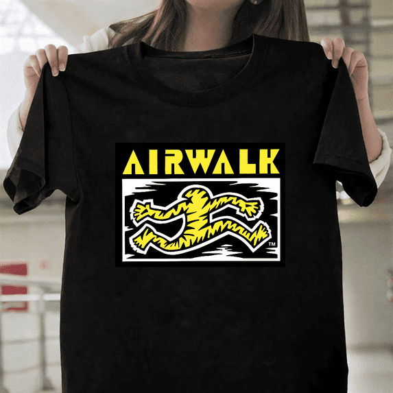 Vintage Airwalk 80s 90s Retro Skateboarding Sports Unisex T-Shirt, up to size 3XL.