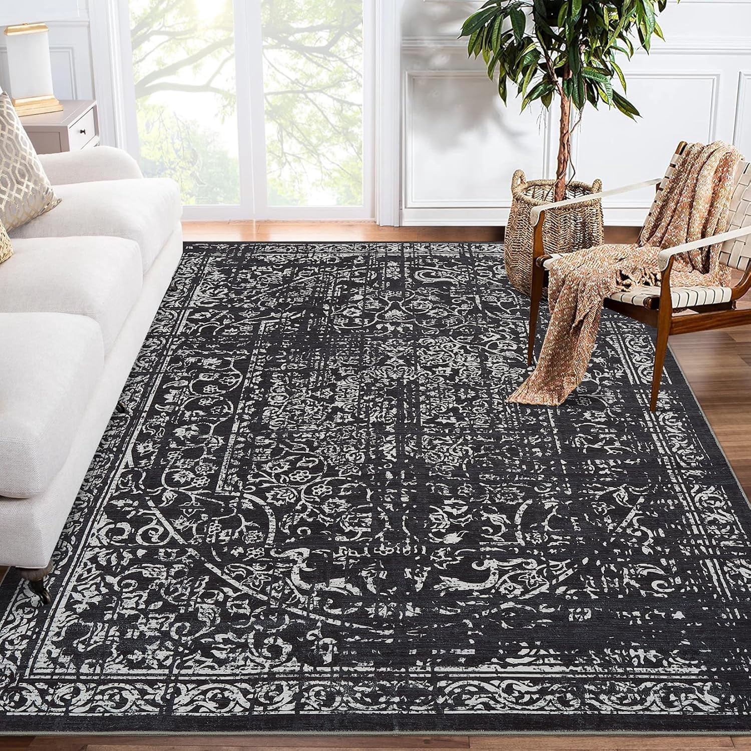 Vintage Area Rug 4x6 Stain Resistant Carpet Non Shedding Non-Slip Soft Rug Dining or Home Low Pile Farmhouse Oriental Indoor Floor Carpet Black