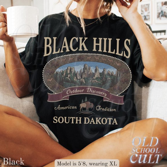 Vintage Black Hills South Dakota Graphic Tshirt, Retro Outdoor Discovery 90s Mountain Hiking Shirt, Unisex Cotton T-Shirt, Sizes S-3XL