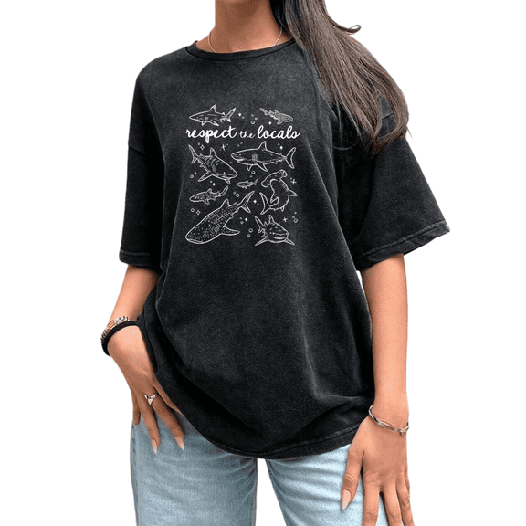 Vintage Black Print Tshirt Shark Graphic Tees Casual Shirts for Women Summer Beach Vacation Oversized Tops S-2XL