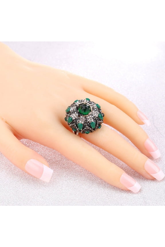 Vintage Bohemian Emerald Ring: Alloy Inlaid Gemstone Jewelry Set for Women, Individually Packed, Ethnic Retro Style