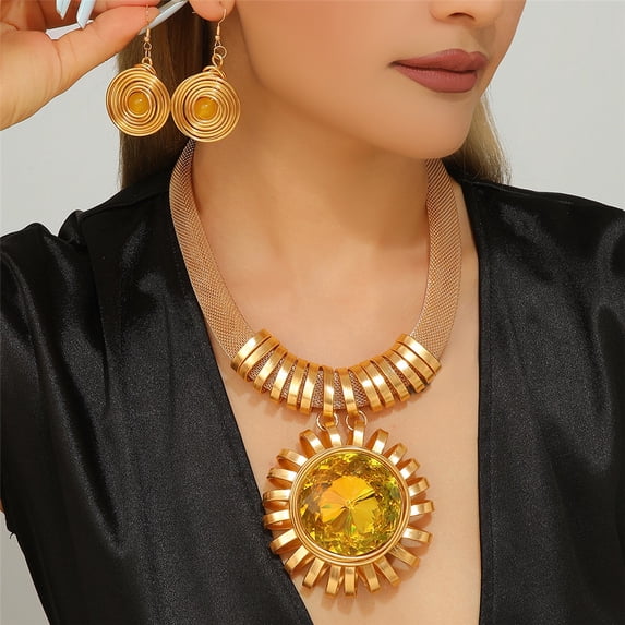 Vintage Boho Sunflower Crystal Necklace Earrings Set Jewelry for Holiday Parties Wedding Dresses All Seasons Fashion Costume Accessory