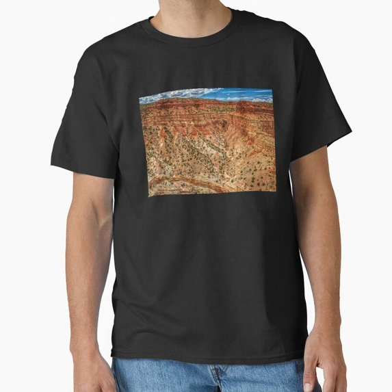 Vintage Capitol Reef National Park Classic T-Shirt T-Shirt - Perfect T-Shirt For Everyone