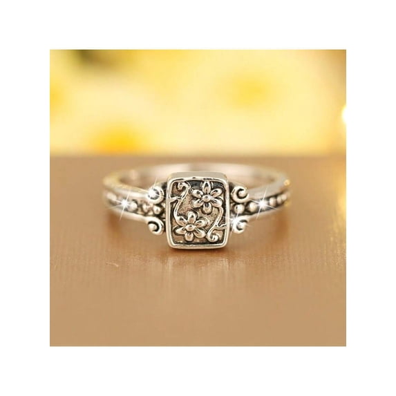 Vintage Carved Floral Square Ring In Silvertone For Women
