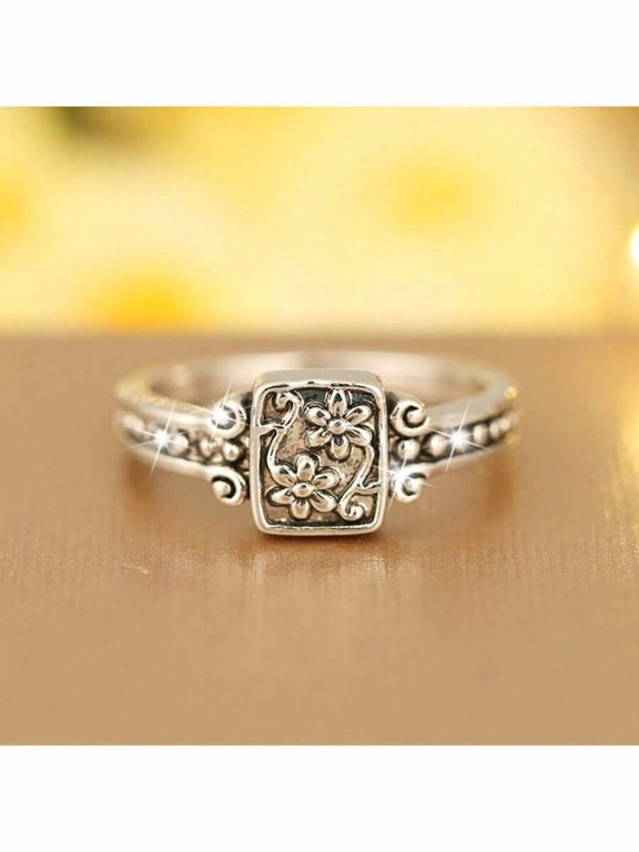 Vintage Carved Floral Square Ring In Silvertone For Women