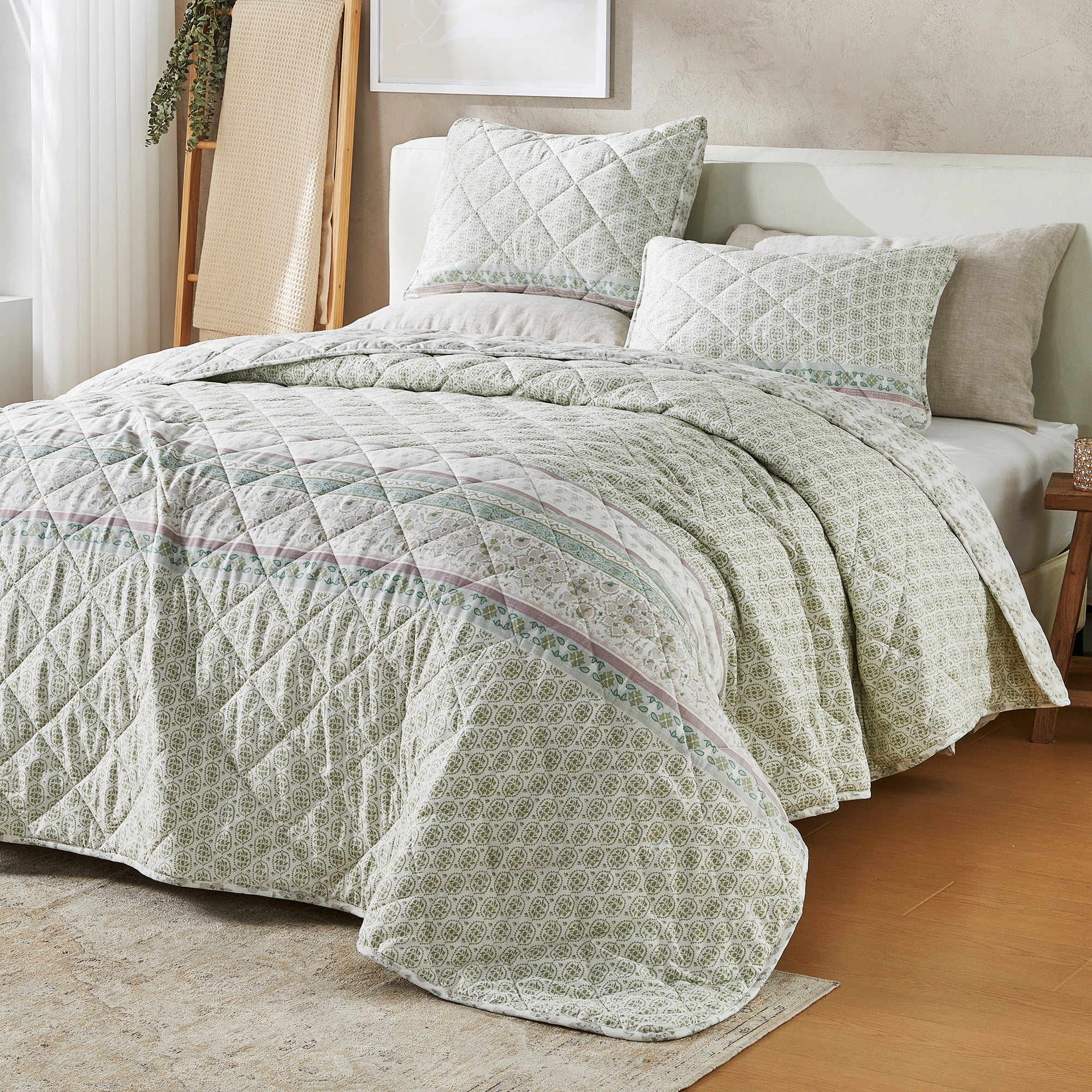 Vintage Comfort Reversible Floral Design 2 Piece Quilt Set with Shams