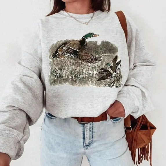 Vintage Duck Sweatshirt, Retro Mallard Shirt, Animal Lover Tee, Fall Aesthetic Shirt, Cozy Autumn Sweatshirt.
