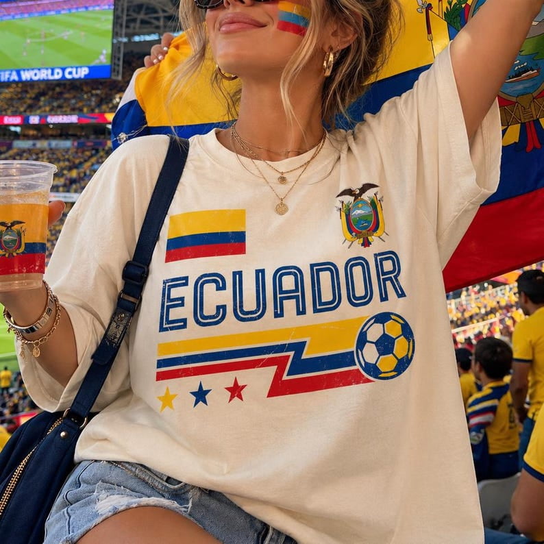 Vintage Ecuador Soccer 2026 T-Shirt, Ecuador Flag Shirt, Football Fan Apparel