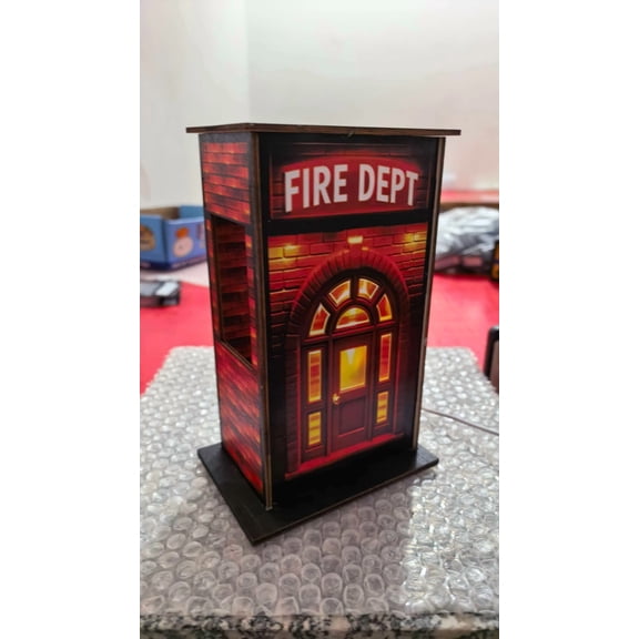 Vintage Fire Station Lamp, Mini Table Lamp Design, Firefighter Theme Home Decor, 3D Fire Station LED Lamp for Bookshelf Office Bedroom Bedside Nursery Birthday Use, Small Desktop Emergencies Service