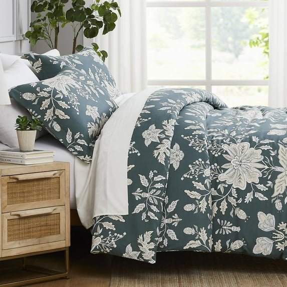 Vintage Garden Printed Duvet Cover Set by SouthShore Fine Linens