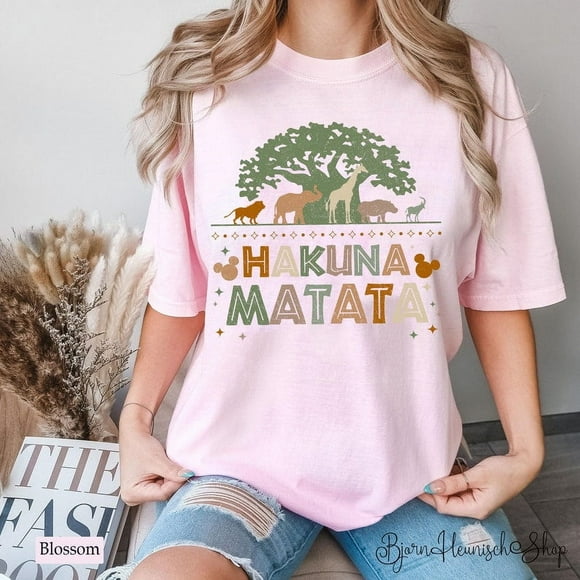 Vintage Hakuna Matata Lion King T-Shirt - Tree of Life & Animals