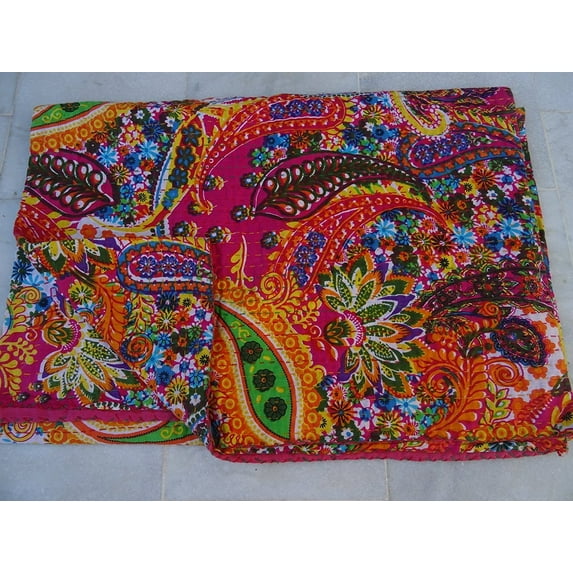 Vintage Handmade Kantha Quilt Indian Traditional Bed Cover Throw Paisley Printed Kantha Quilts (Pink Color, King (90x108 Inch)