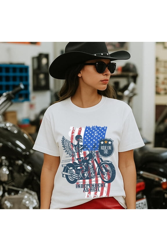 Vintage-Inspired Motorcycle T-Shirt for Independence Day Celebrations with Patriotic Eagle Design