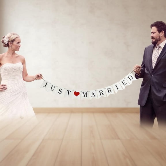 Vintage Just Married Banner Wedding Bunting Photo Booth Props Signs Garland Bridal Shower Decoration