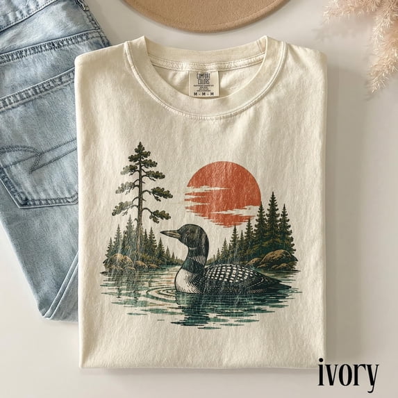 Vintage Loon Lake Nature Shirt Retro Wildlife Bird Graphic Tee Classic Forest Lake Landscape Top Outdoor Gift