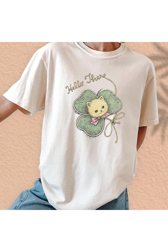 Vintage Lucky Cat Clover Shirt, Irish Lucky Cat Graphic Tee, Retro Cat Four Leaf Clover Design Shirt Comfort Colors Unisex Cotton T-Shirt, Size S-3XL