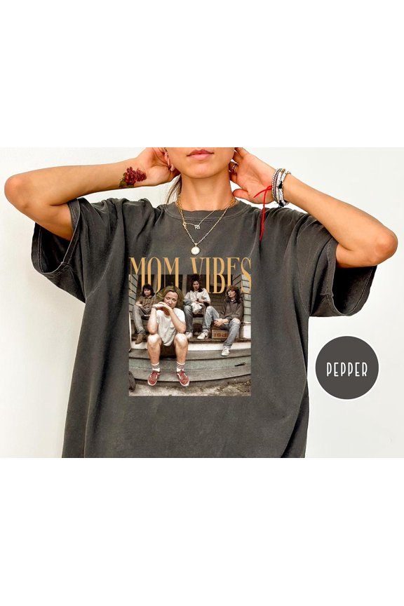Vintage Mom Vibes T-Shirt - 90s Style