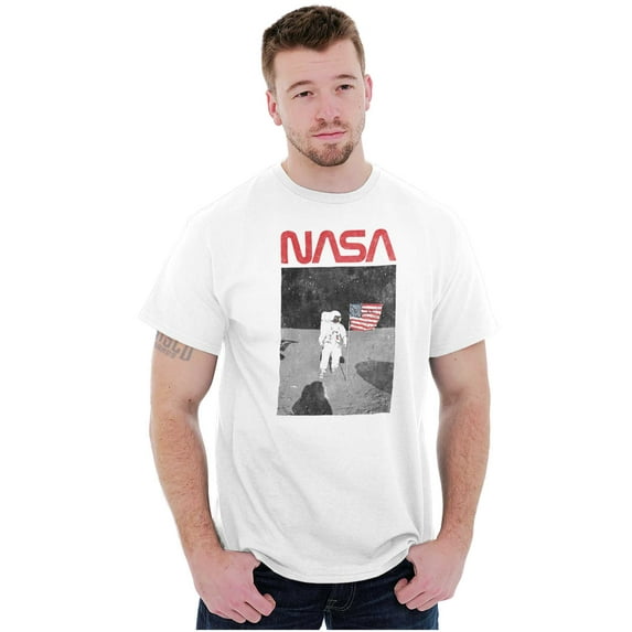Vintage NASA Astronaut Space Landing Men's Graphic T Shirt Tees Brisco Brands S
