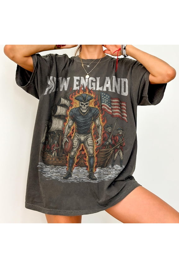 Vintage New England Football Shirt, Patriots Tee, Retro 90s Game Day T-Shirt, Old School Football Merch