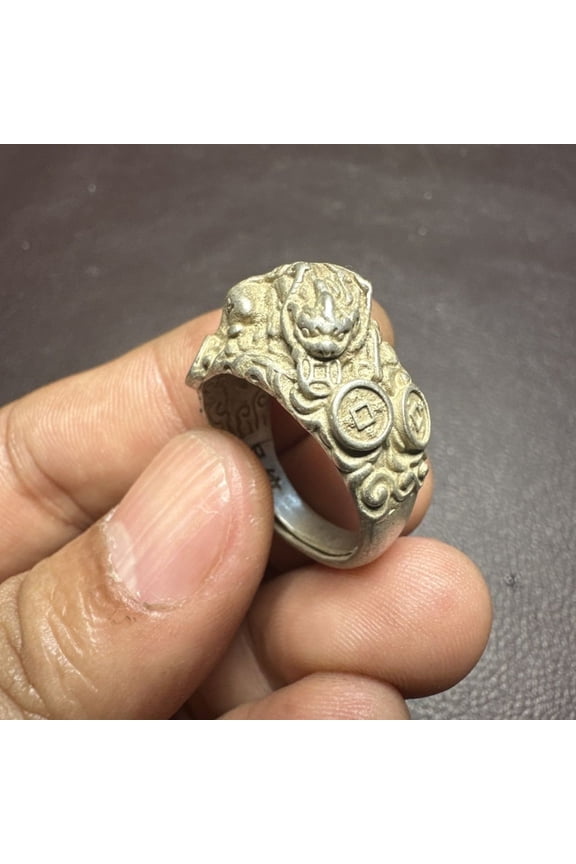 Vintage Pixiu Ring Carved Signet Band Ethnic Style Lucky Wealth Amulet Adjustable Collectible Jewelry for Men or Women