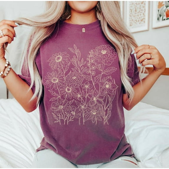 Vintage Pressed Flowers Shirt, Boho Cottagecore Botanical Tee, Wildflower T-Shirt, Floral Gift for Gardener, Aesthetic Nature Lover Tee