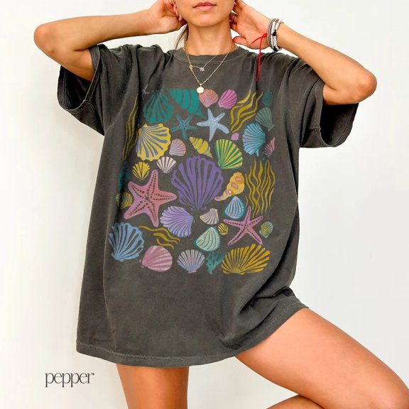 Vintage Seashells Beach Ocean Coastal Shoreline Matrix Nature T-shirt