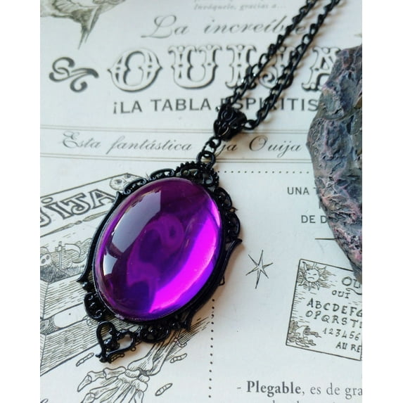 Vintage Stardust Gothic acrylic necklace embossed crystal pendant Satan demon Halloween magic jewelry-Purple