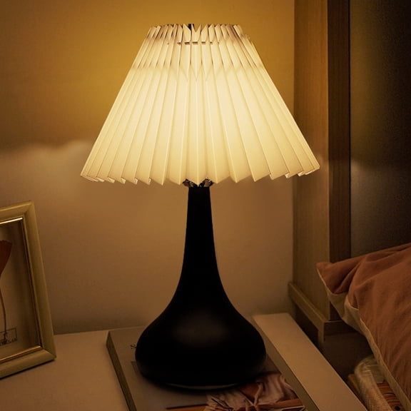 Vintage Style Bedside Table Lamp Metal Frame Dorm Desk Night Light Retro Decorative Bedroom Study Ambient Lighting Soft Warm Glow Home Decor Table Lamp Living Room Bedroom Interior Accent Light