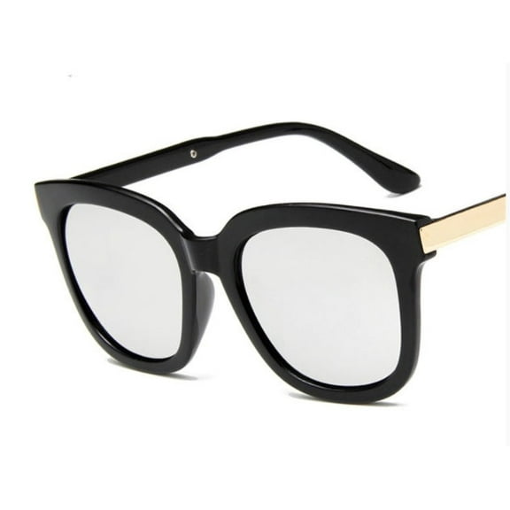 Vintage Sunglasses With 100% Visible Light Perspective Rate, Non-Polarized, AC Lenses, and Plastic Frames