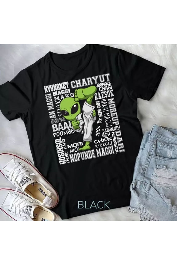 Vintage Tee Alien Taekwondo Shirt Youth Women Gifts Unisex T-Shirt Birthday Gifts