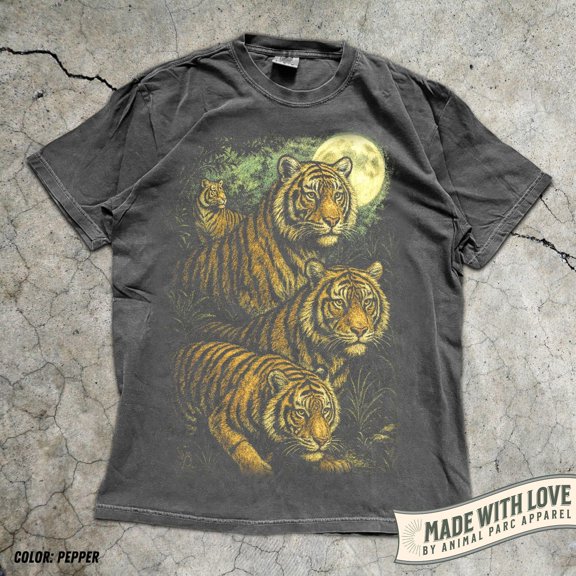 Vintage Tiger Moon T-Shirt Wild Big Cat Graphic Tee With Full Moon Animals Vintage Graphic Retro Wildlife Shirt Nature Unisex Tiger Tee